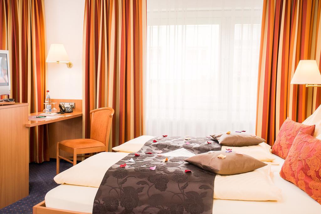 Hotel Hydepark Haidkapelle Esterno foto